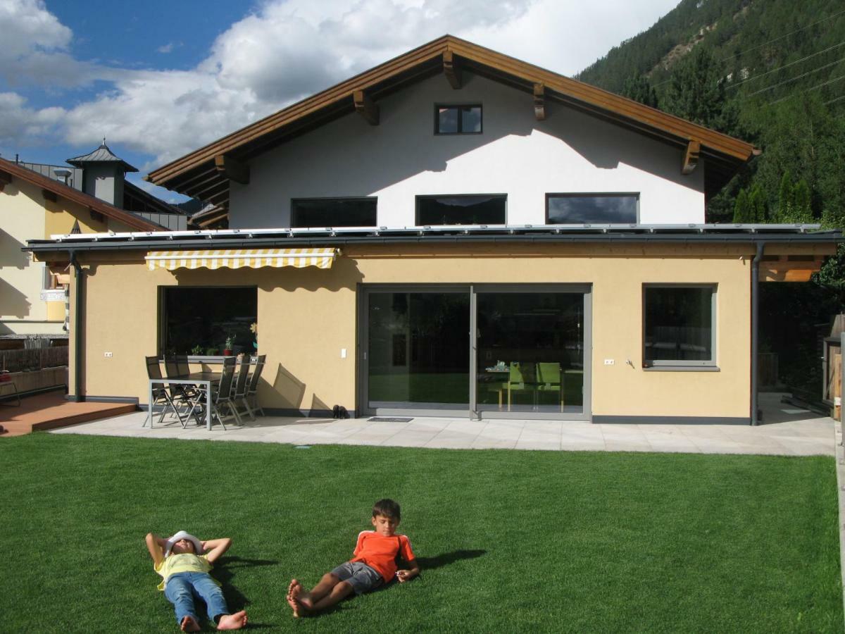 Haus Am See Ried im Oberinntal Bagian luar foto