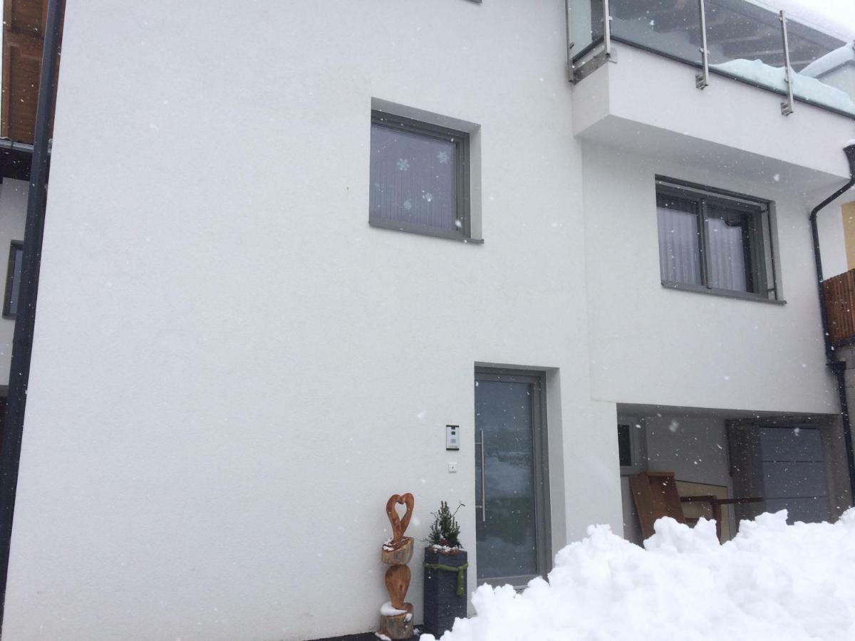Haus Am See Ried im Oberinntal Bagian luar foto